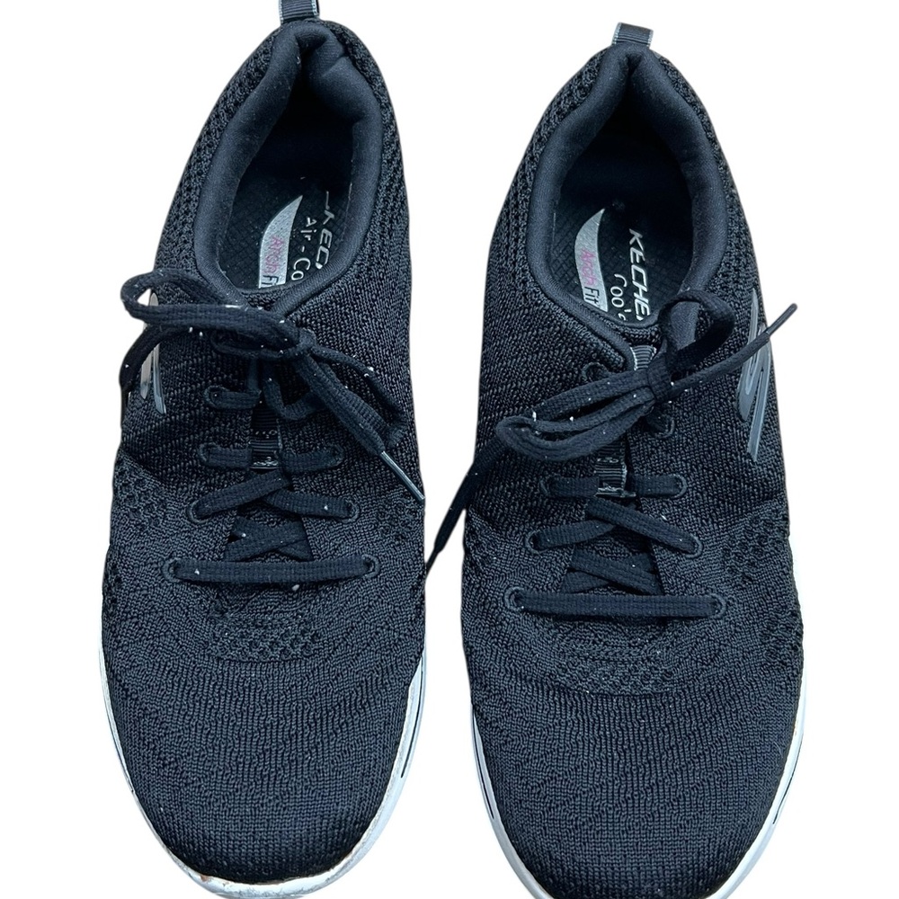 Skechers Ultra Go Lace up Sneakers with Arch Fit Black Ladies Size 9.5